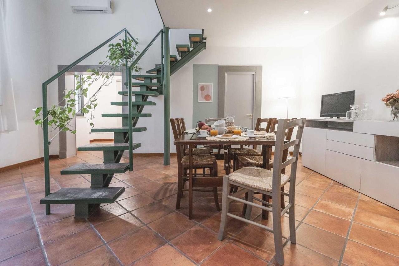 Terzo Campanello - Terrazza Nel Centro Storico Apartment Lecce Bagian luar foto