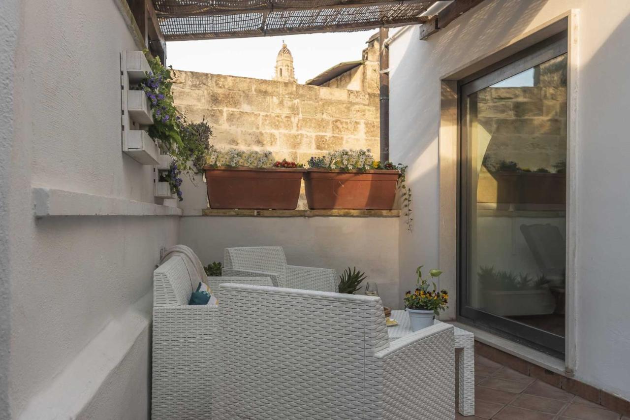 Terzo Campanello - Terrazza Nel Centro Storico Apartment Lecce Bagian luar foto